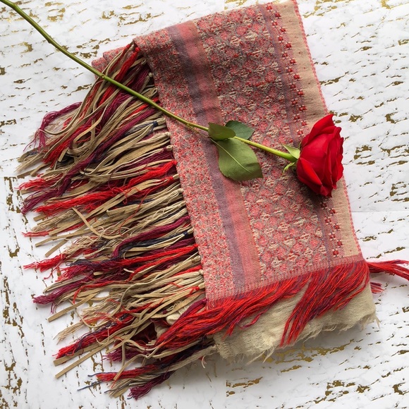 Free People Accessories - FREE PEOPLE SCARF/SHAWL!